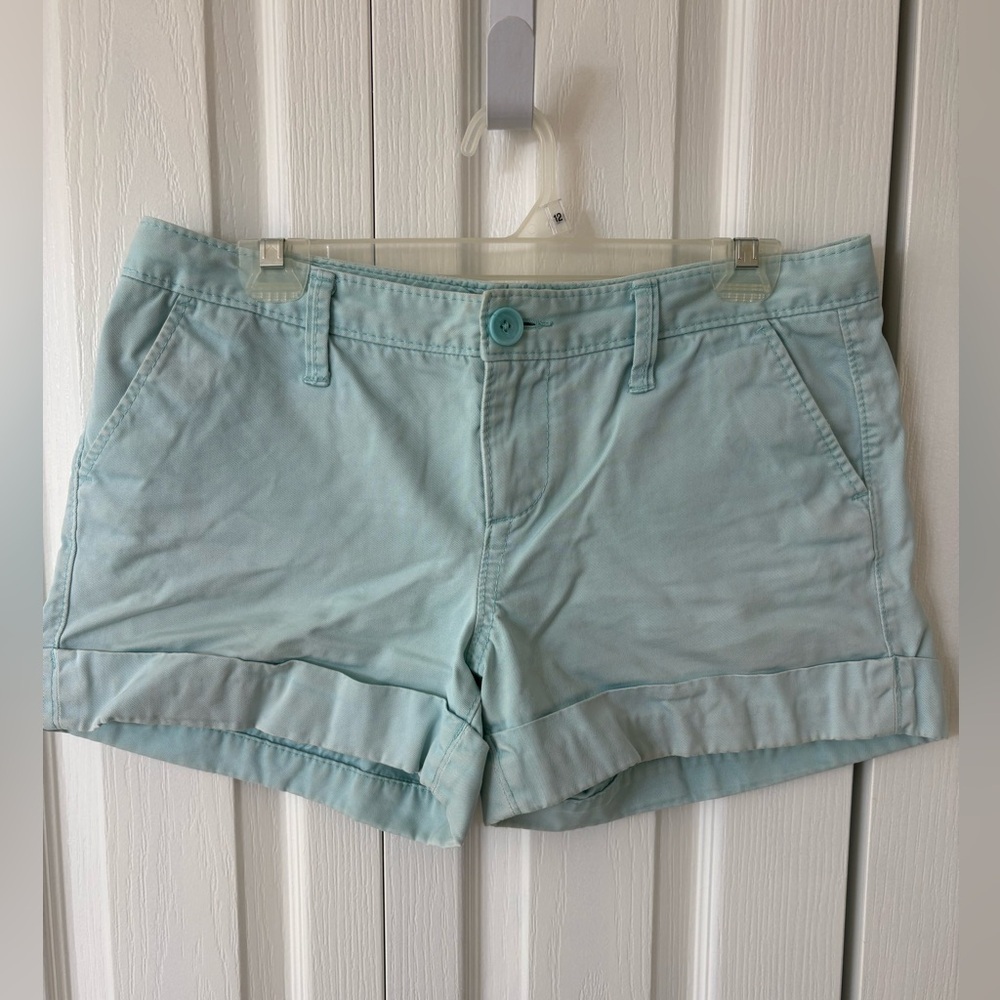 Old Navy Low-Rise Cuffed Chino Shorts